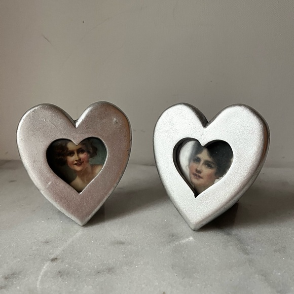 Silver Heart-Shaped Photo Frames set of 2 miniature - Picture 2 of 11